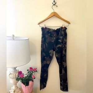 Athleta leggings 🌷